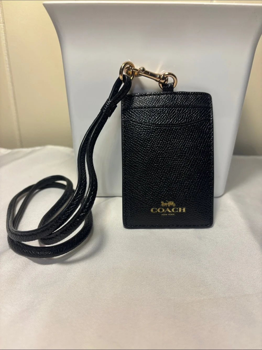 🏷️ NWT Coach ID Lanyard Badge Holder in Crossgrain Leather Black Gold